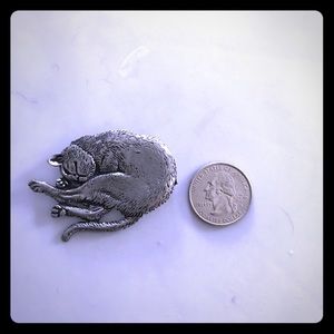 Cat brooch